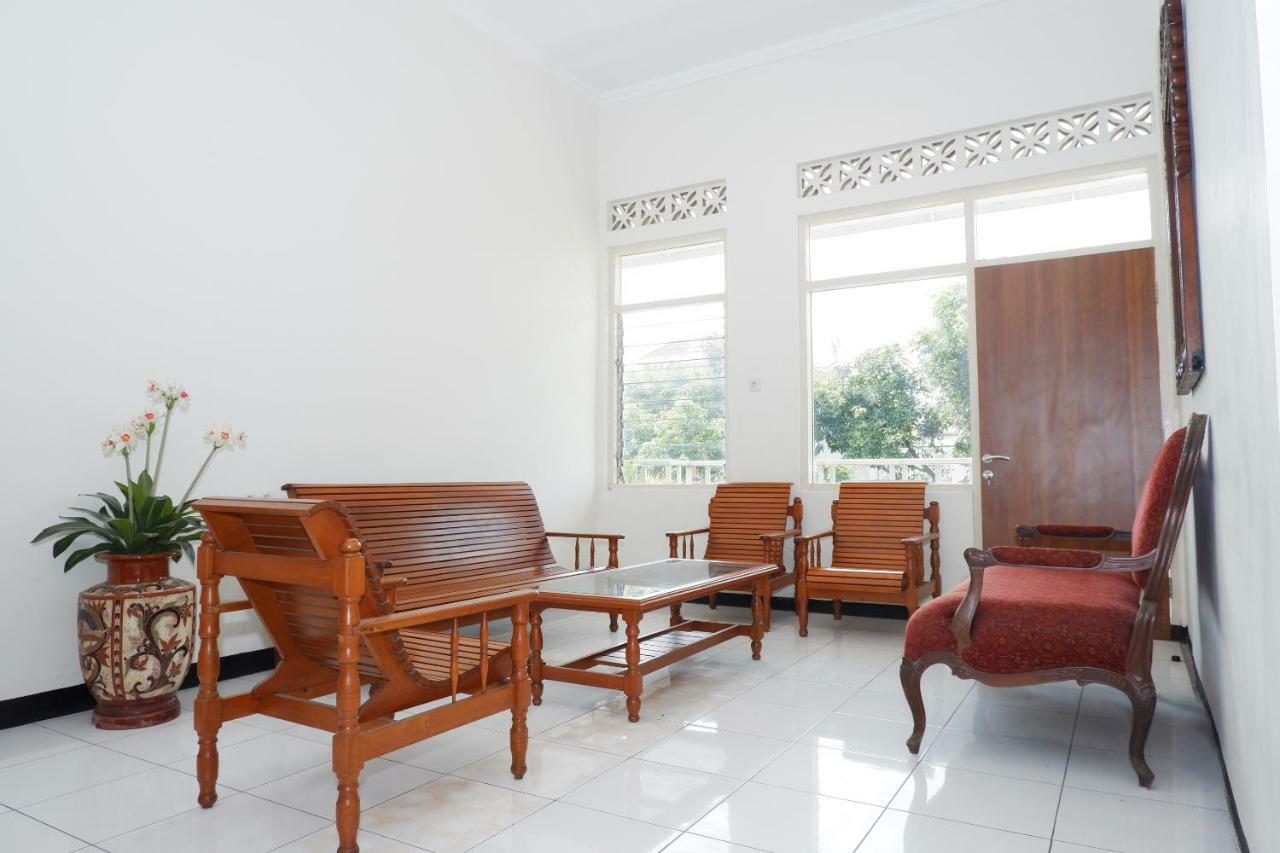 New Mira Hotel Semarang Bagian luar foto