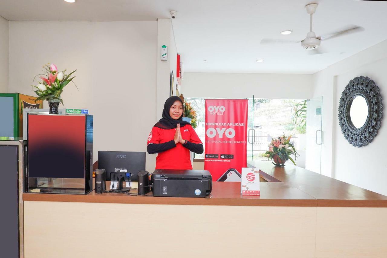 New Mira Hotel Semarang Bagian luar foto