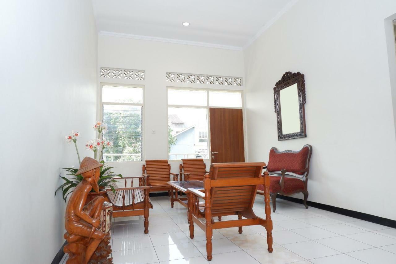 New Mira Hotel Semarang Bagian luar foto