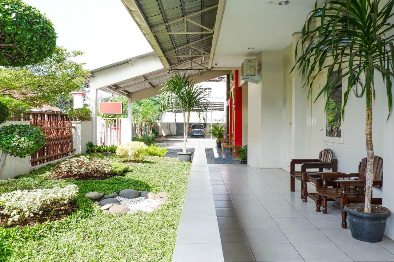 New Mira Hotel Semarang Bagian luar foto