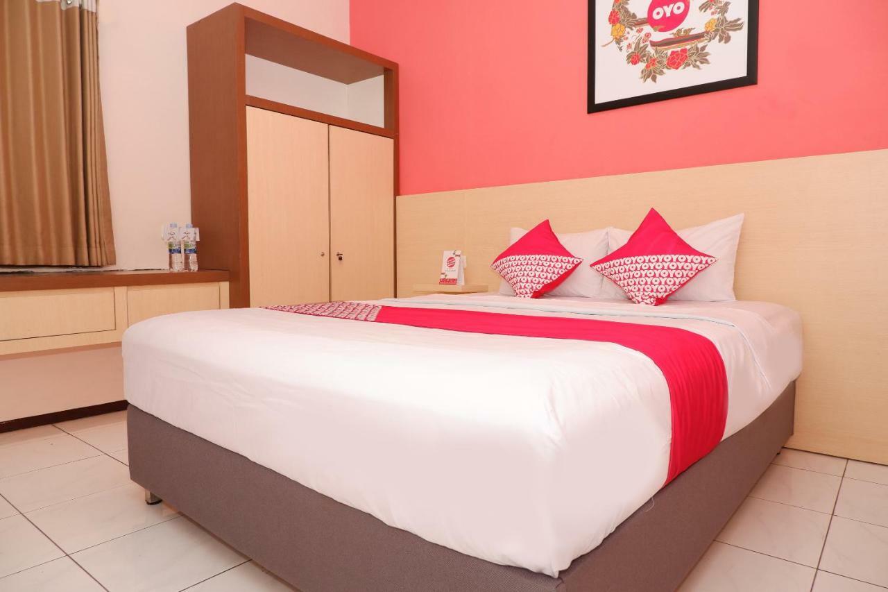 New Mira Hotel Semarang Bagian luar foto